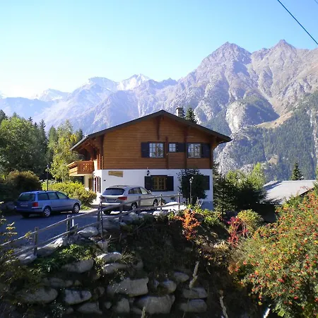 Charming Casa de Férias Grächen