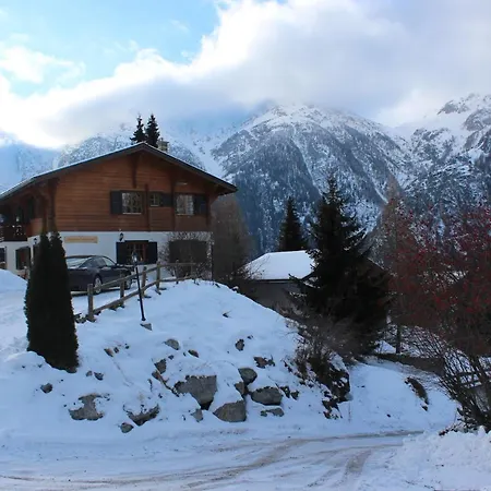 Charming Casa de Férias Grächen